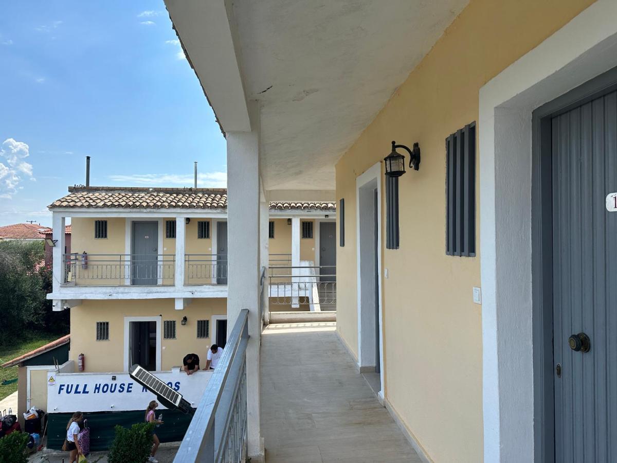 Full House Kavos Hotel Exterior foto